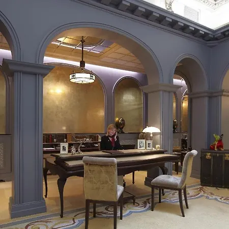 La Clef Louvre By The Crest Collection Hotel 5*