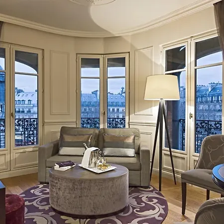 La Clef Louvre By The Crest Collection Hotel Paris