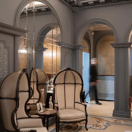 Hotel La Clef Louvre By The Crest Collection
