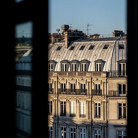 La Clef Louvre By The Crest Collection Paris