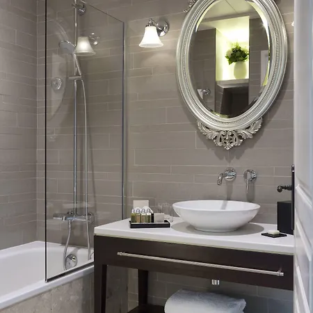 Hotel La Clef Louvre By The Crest Collection
