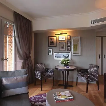 Hotel La Clef Louvre By The Crest Collection Paryż