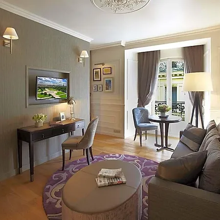 Hotel La Clef Louvre By The Crest Collection 5*