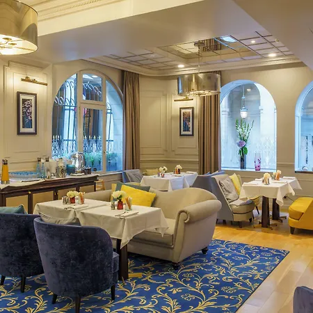 La Clef Louvre By The Crest Collection Hotel Paris