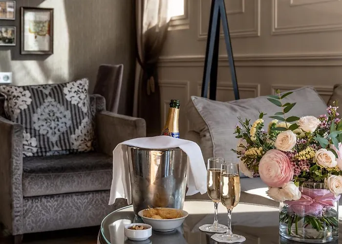 La Clef Louvre By The Crest Collection 5*