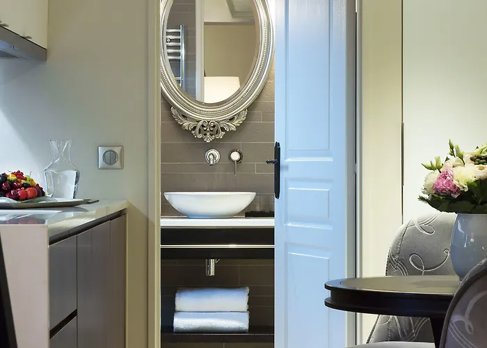 La Clef Louvre By The Crest Collection Hotell