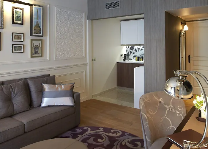 La Clef Louvre By The Crest Collection 5*