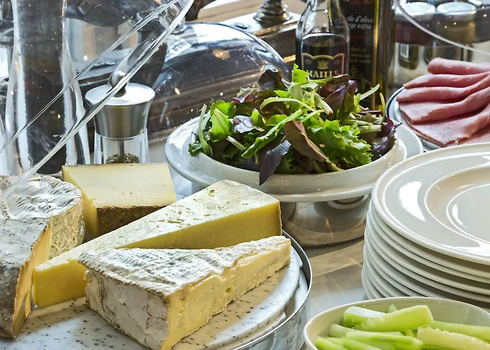 Hotell La Clef Louvre By The Crest Collection