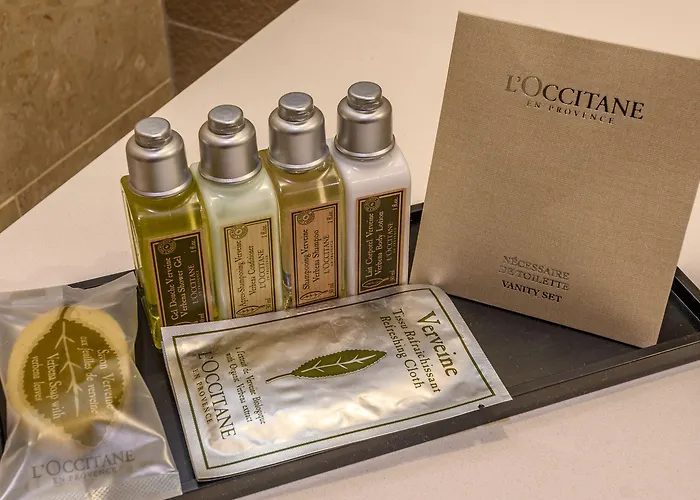 ホテル La Clef Louvre By The Crest Collection パリ