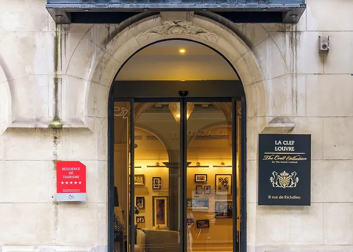 La Clef Louvre By The Crest Collection Paris