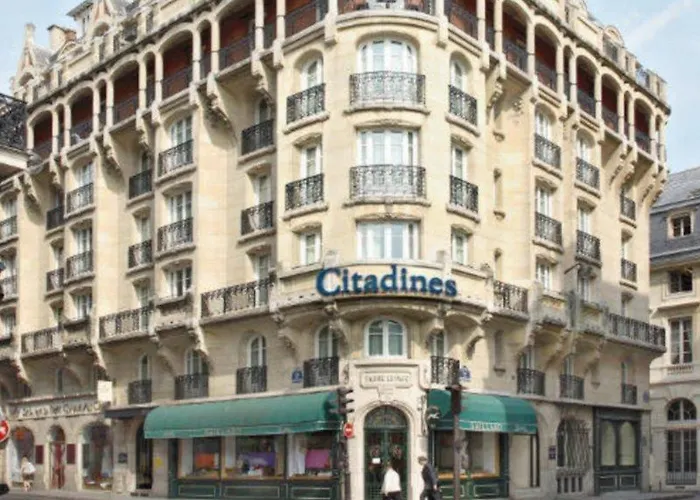 La Clef Louvre By The Crest Collection