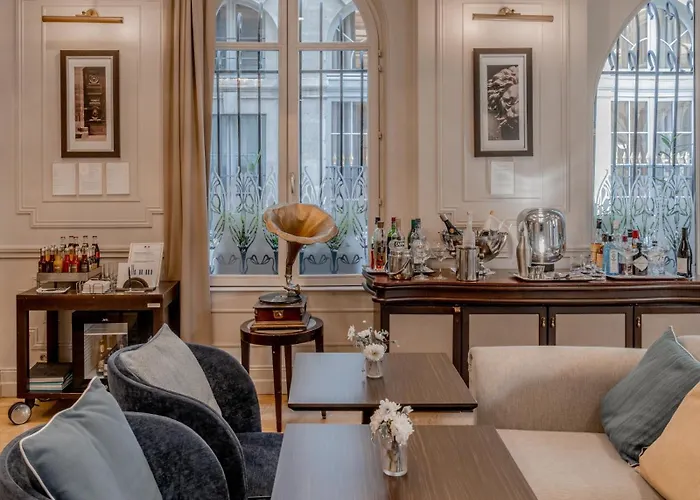 La Clef Louvre By The Crest Collection Párizs